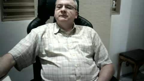 Snapshot of piovesanes chatting on December 23, 2:50 pm piovesanes online show from December 23, 2:50 pm