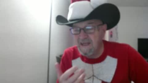 Snapshot of pipewizard chatting on December 14, 1:27 am pipewizard online show from December 14, 1:27 am