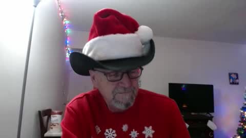 Snapshot of pipewizard chatting on December 16, 12:26 am pipewizard online show from December 16, 12:26 am
