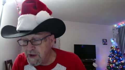 Snapshot of pipewizard chatting on December 24, 12:22 am pipewizard online show from December 24, 12:22 am
