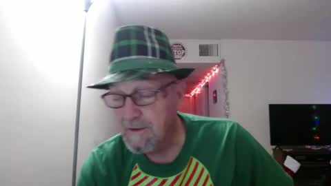 Snapshot of pipewizard chatting on December 11, 12:33 am pipewizard online show from December 11, 12:33 am