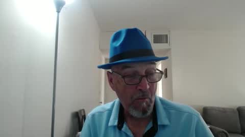 Snapshot of pipewizard chatting on September 9, 10:43 pm pipewizard online show from September 9, 10:43 pm