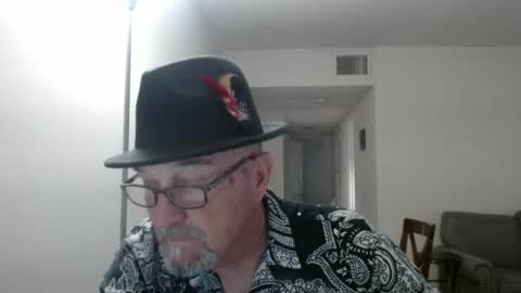 Snapshot of pipewizard chatting on September 18, 11:20 pm pipewizard online show from September 18, 11:20 pm