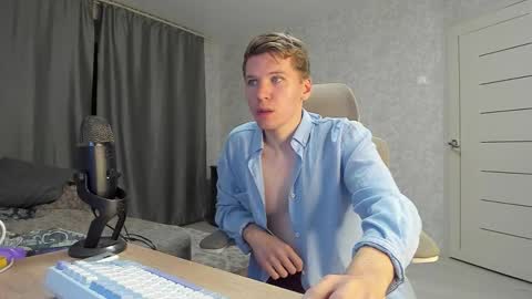 Pierre online show from September 21, 2:48 am