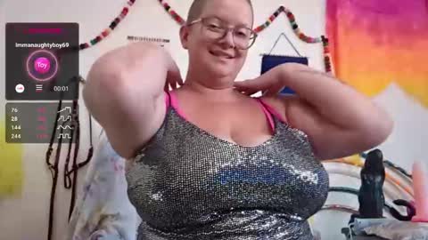 Em online show from September 9, 11:49 pm