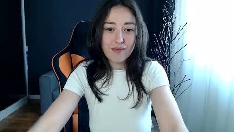 piscesgirl06 online show from February 19, 6:44 am