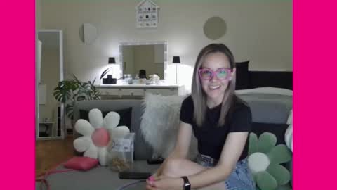 Lynn online show from March 7, 5:17 pm