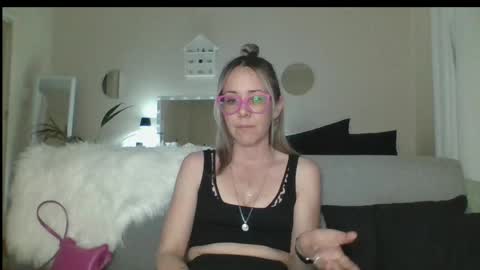 Lynn online show from March 10, 5:07 pm