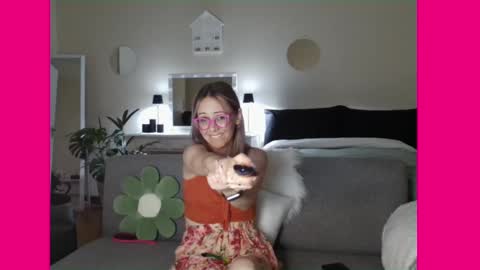 Lynn online show from February 24, 7:19 pm