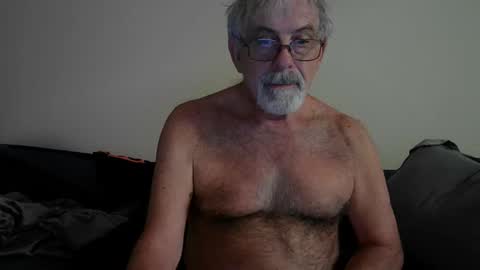 pjdaddjo775 online show from October 14, 8:06 am