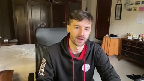 placebo14 online show from December 19, 11:39 am