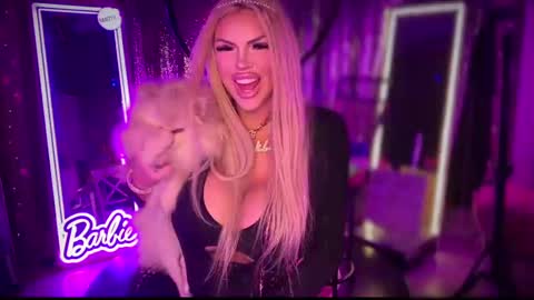 Snapshot of plasticfuckdoll chatting on January 25, 8:10 am Dumb bimbo fuck doll online show from January 25, 8:10 am