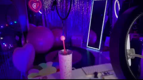 Snapshot of plasticfuckdoll chatting on February 19, 4:12 am Dumb bimbo fuck doll online show from February 19, 4:12 am