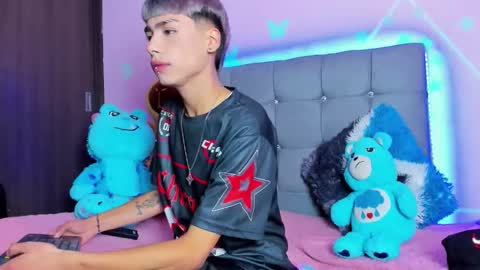 Snapshot of playboy_bunnyy chatting on September 10, 4:52 pm playboy_bunnyy online show from September 10, 4:52 pm