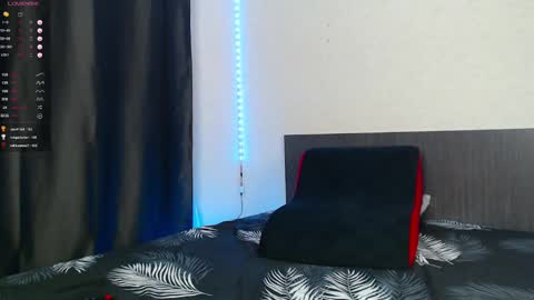 Snapshot of playmate_ chatting on January 17, 10:23 pm John online show from January 17, 10:23 pm