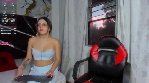 Snapshot of pleasure_vibes023 chatting on September 15, 8:54 pm JUAN AND JULI online show from September 15, 8:54 pm