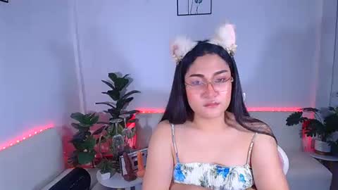 Snapshot of ploysaithailand chatting on September 11, 7:42 am Ploysai online show from September 11, 7:42 am
