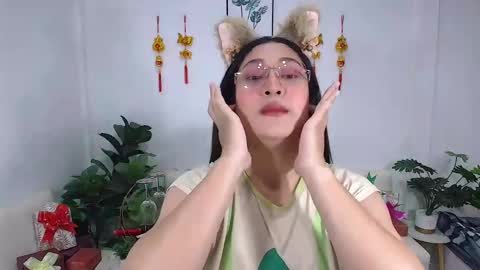 Snapshot of ploysaithailand chatting on February 27, 10:33 am Ploysai online show from February 27, 10:33 am