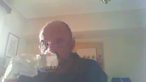 Snapshot of plu07f3520 chatting on December 5, 9:55 am plu07f3520 online show from December 5, 9:55 am