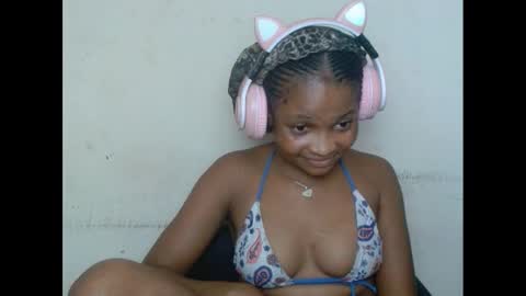 plumnjuicyx online show from March 1, 1:40 pm