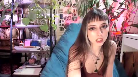 Snapshot of pluto_astrology chatting on February 6, 10:10 pm Goddess Pluto online show from February 6, 10:10 pm
