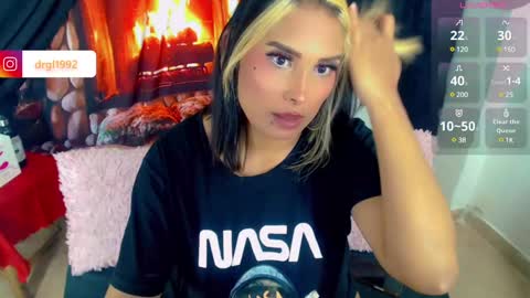Snapshot of pocahontasexxy chatting on February 13, 11:47 pm DaniellaBaby online show from February 13, 11:47 pm
