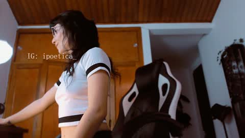 IG ipoetica  online show from February 4, 3:04 pm