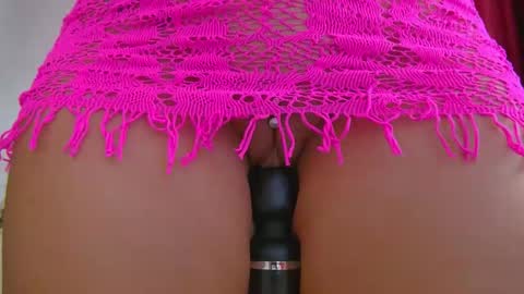 poison_milf_ online show from October 19, 4:17 am