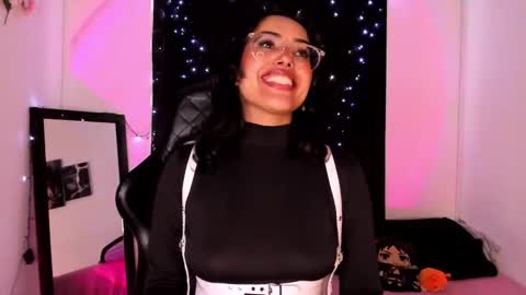 Snapshot of poison_willow chatting on February 25, 5:51 pm Willow Hours 12pm to 630pm Colombian time FRIDAY AND SUNDAY FREE DAYS online show from February 25, 5:51 pm