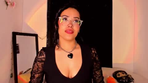 Snapshot of poison_willow chatting on February 4, 8:17 pm Willow Hours 12pm to 630pm Colombian time FRIDAY AND SUNDAY FREE DAYS online show from February 4, 8:17 pm