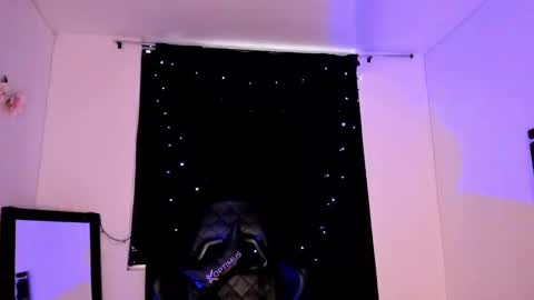 Snapshot of poison_willow chatting on February 12, 9:54 pm Willow Hours 12pm to 630pm Colombian time FRIDAY AND SUNDAY FREE DAYS online show from February 12, 9:54 pm