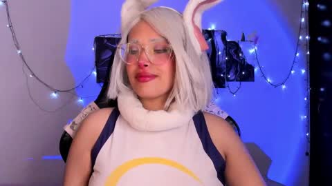 Willow                      Hours 12pm to 630pm Colombian time FRIDAY AND SUNDAY FREE DAYS online show from November 22, 5:44 pm