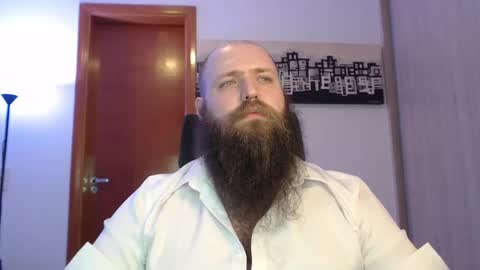 Snapshot of polar_bear91 chatting on February 27, 12:14 am Bear online show from February 27, 12:14 am