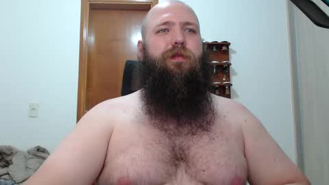 Snapshot of polar_bear91 chatting on February 14, 2:39 am Bear online show from February 14, 2:39 am