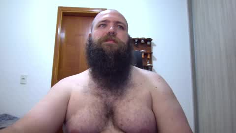 Snapshot of polar_bear91 chatting on February 4, 2:17 am Bear online show from February 4, 2:17 am