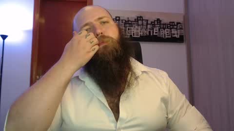 Snapshot of polar_bear91 chatting on February 25, 2:14 am Bear online show from February 25, 2:14 am