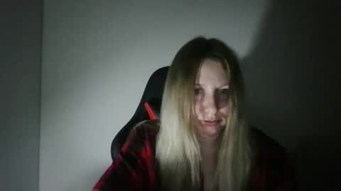 poliholly online show from February 27, 8:56 pm