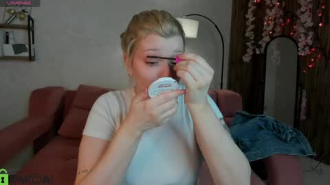 Polly online show from June 3, 1:08 am