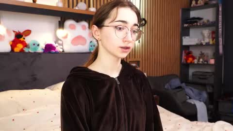 Polly online show from March 5, 7:39 am