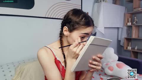 Polly online show from October 28, 7:53 am