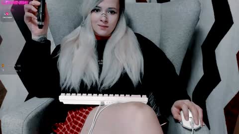 Polly online show from December 4, 9:51 pm