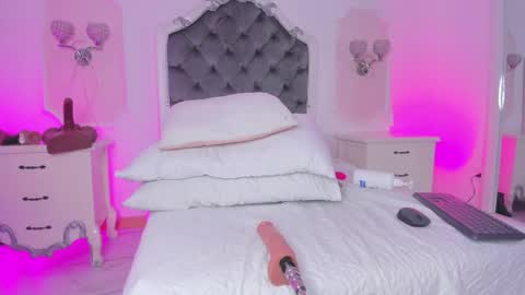 Carolina online show from September 29, 4:44 am