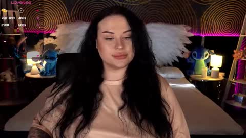 Polly online show from November 23, 8:29 pm