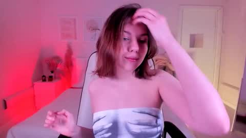  Your Polly  follow me  online show from October 22, 1:35 pm