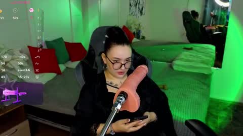 pollyshmidt online show from February 18, 7:09 pm