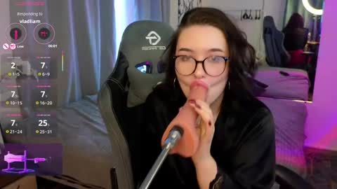 pollyshmidt online show from February 26, 10:47 pm