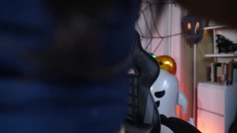  - Help me Reach 100 thumbs up  online show from October 23, 2:13 am