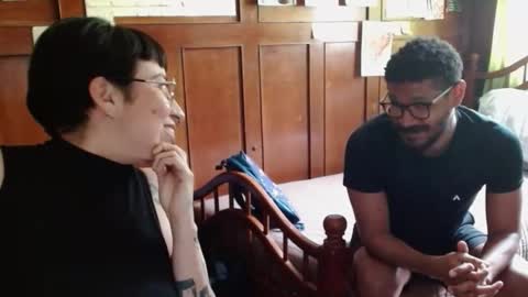 Poly and Yue online show from September 24, 8:48 pm
