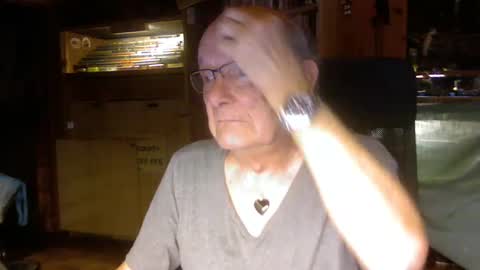 Snapshot of pomme1949 chatting on March 3, 1:45 pm pomme1949 online show from March 3, 1:45 pm