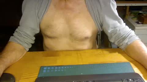 Snapshot of pomme1949 chatting on December 2, 1:30 pm pomme1949 online show from December 2, 1:30 pm